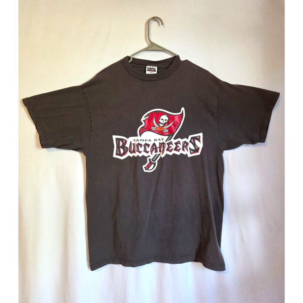 Vintage Tampa Bay Buccaneers T-Shirt XL Black NFL Graphic Tee Tultex